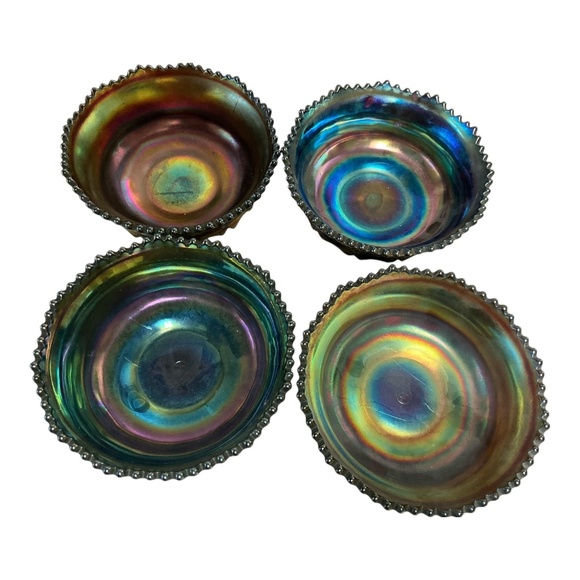 Carnival Glass berry bowls, set of four - Picture 1 of 4